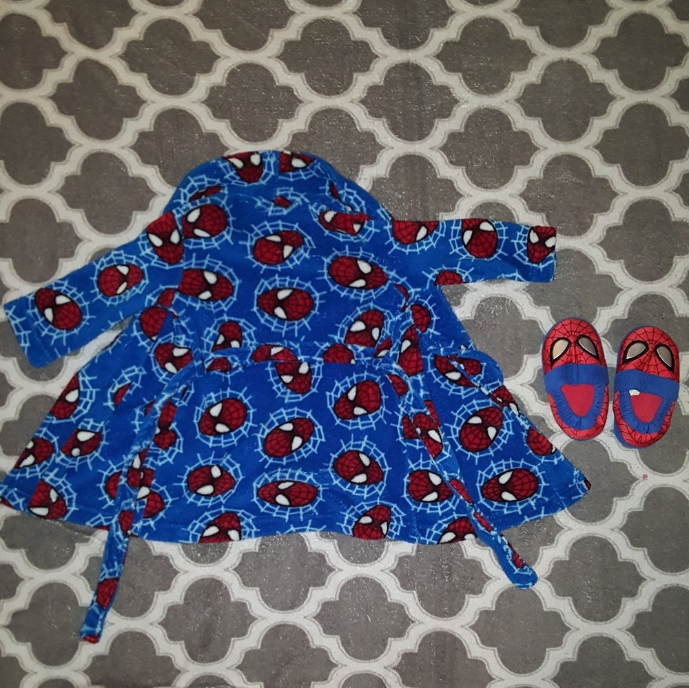 Spider-Man 2 Robe With Matching Slippers - Picture 3 of 7